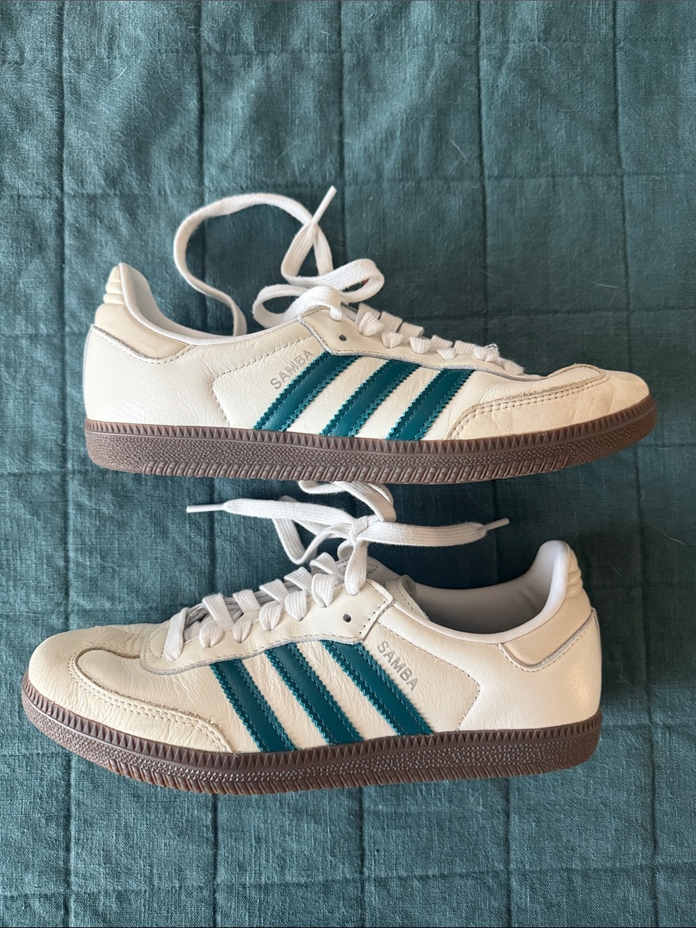 adidas Sambas